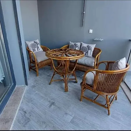 Kadinlar Denizinde Harika Konumda 2+1 Luks Daire شقة كوشاداسيه
