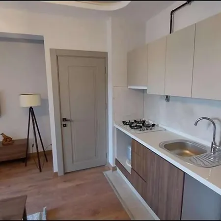 شقة Kadinlar Denizinde Harika Konumda 2+1 Luks Daire كوشاداسيه